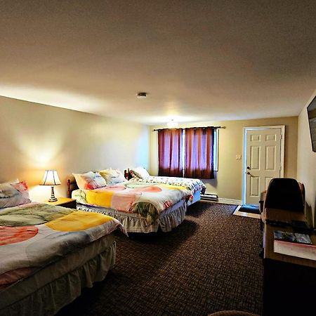Fundy Line Motel มิรามิชี ภายนอก รูปภาพ
