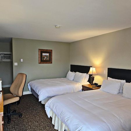 Fundy Line Motel มิรามิชี ภายนอก รูปภาพ
