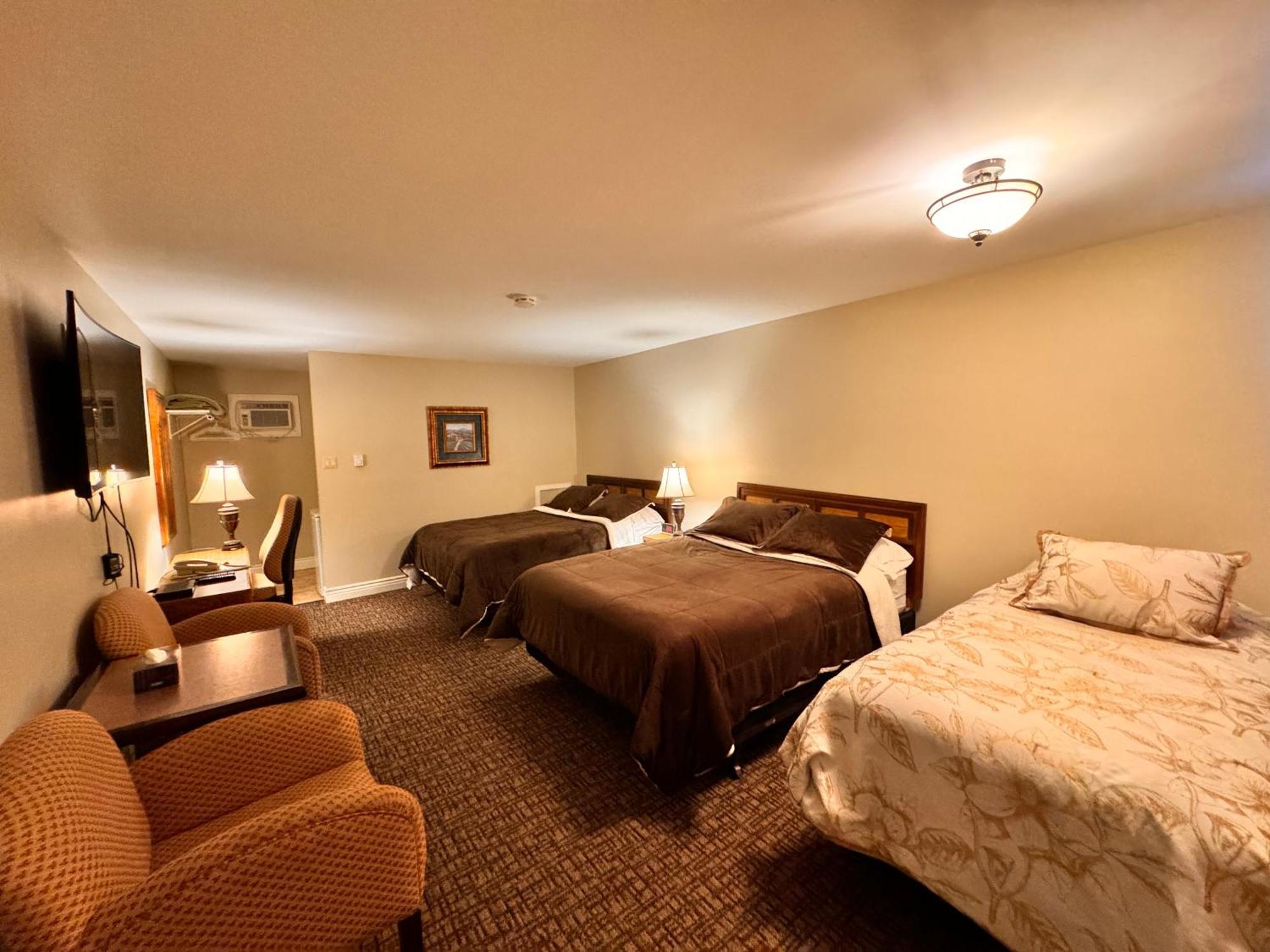 Fundy Line Motel มิรามิชี ภายนอก รูปภาพ