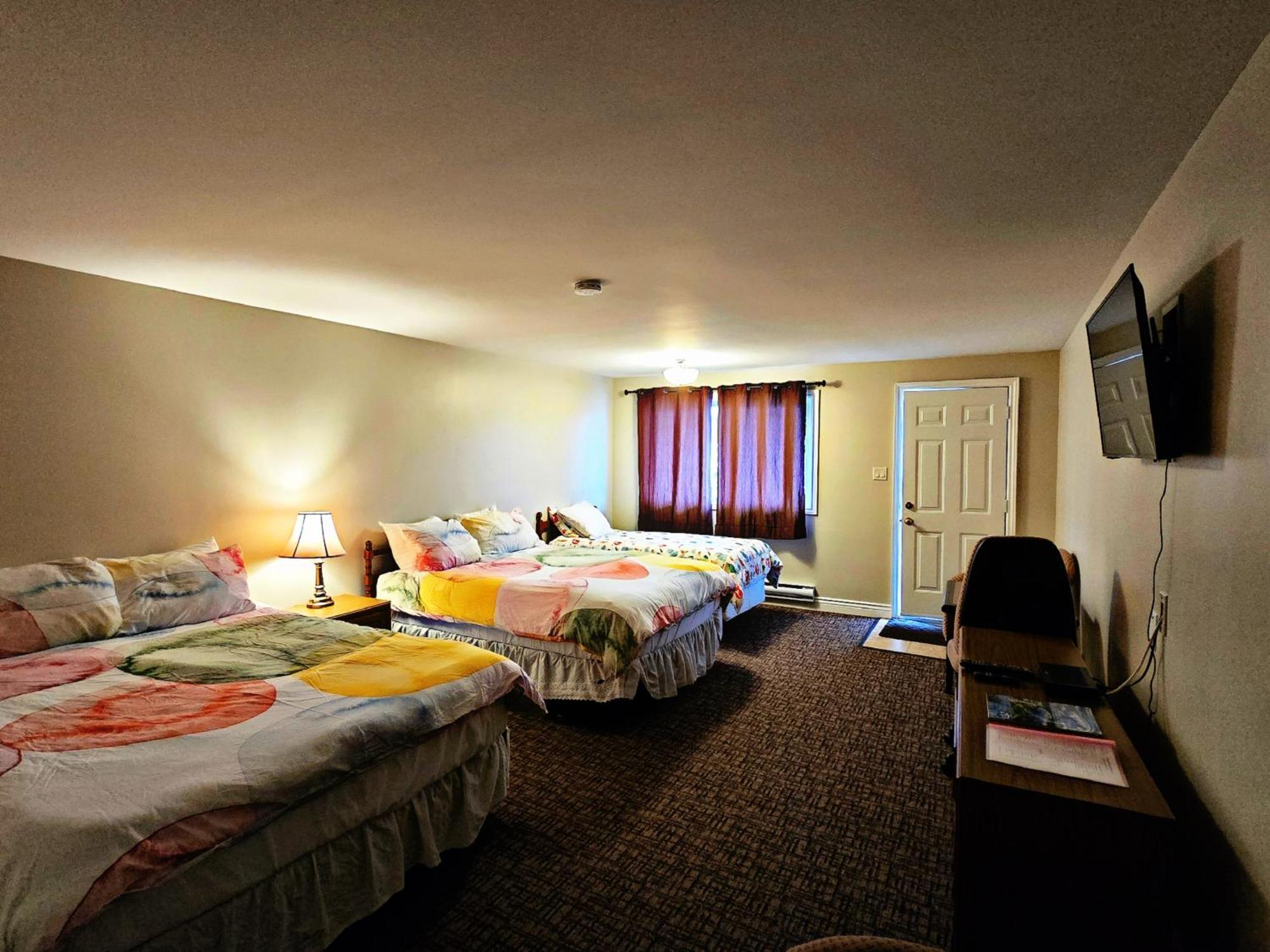 Fundy Line Motel มิรามิชี ภายนอก รูปภาพ