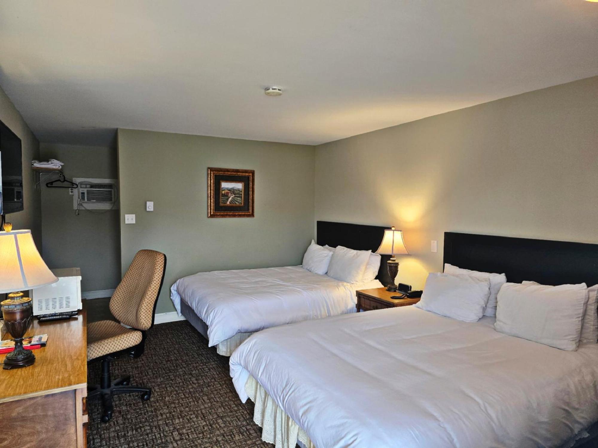 Fundy Line Motel มิรามิชี ภายนอก รูปภาพ
